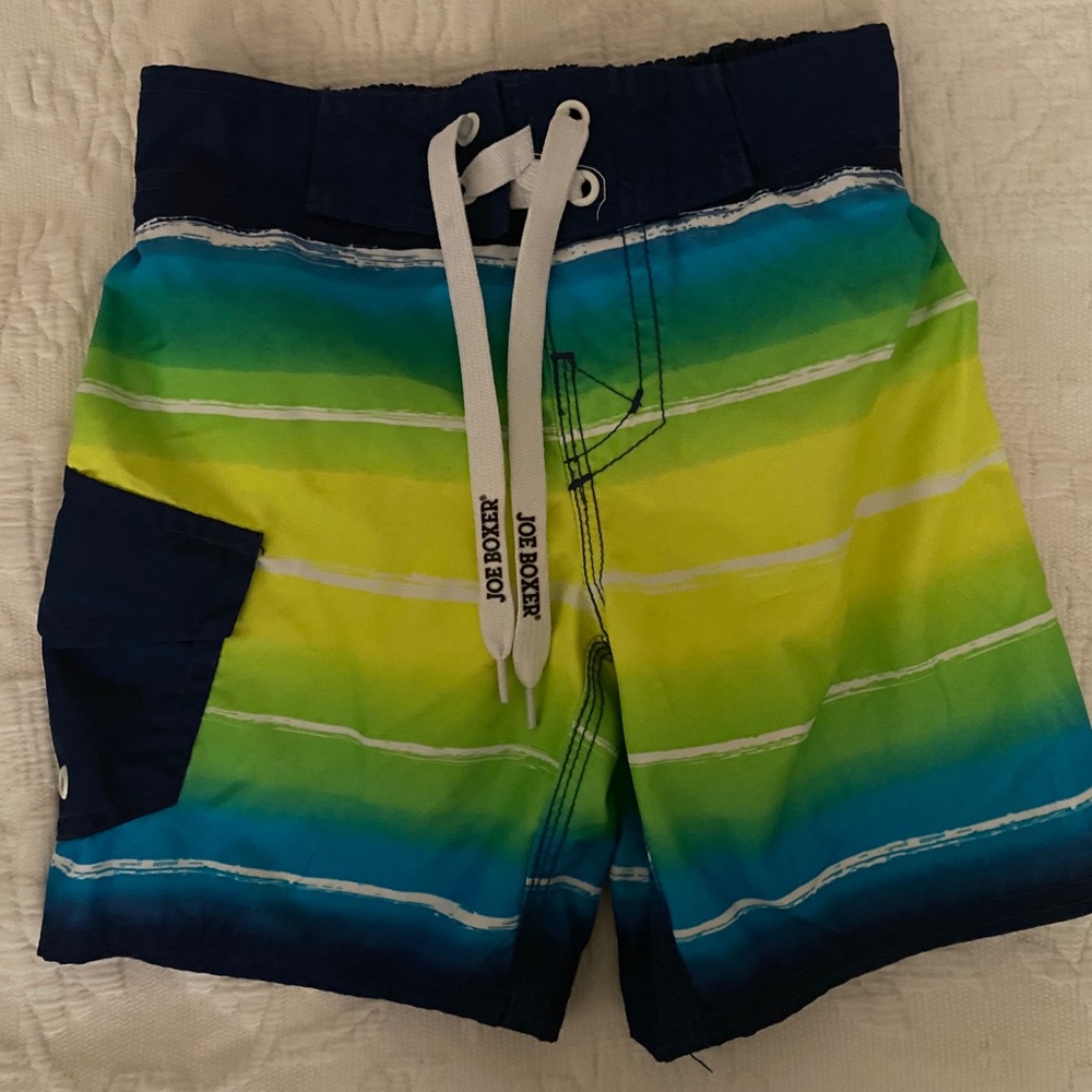 Joe boxer Boys swim trunks size 4